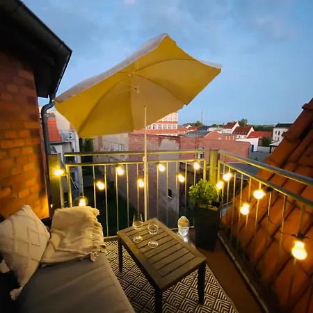 Cinema - Balkon & Beamer アパート