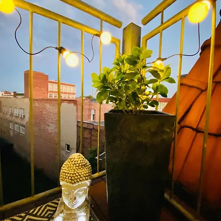 Cinema - Balkon & Beamer アパート